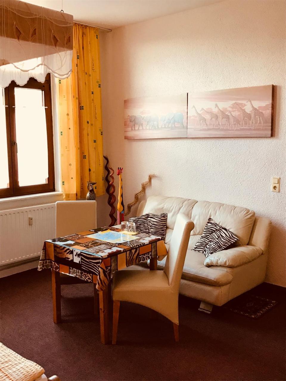 Hotel Pension Holzhausen à Quedlinbourg Extérieur photo