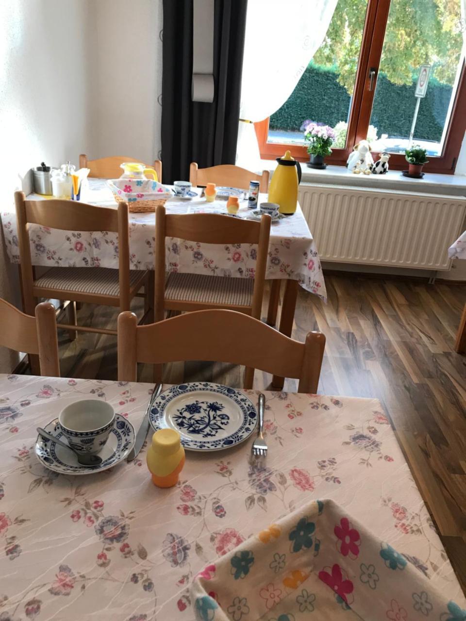 Hotel Pension Holzhausen à Quedlinbourg Extérieur photo