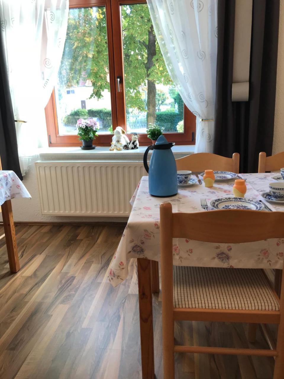 Hotel Pension Holzhausen à Quedlinbourg Extérieur photo