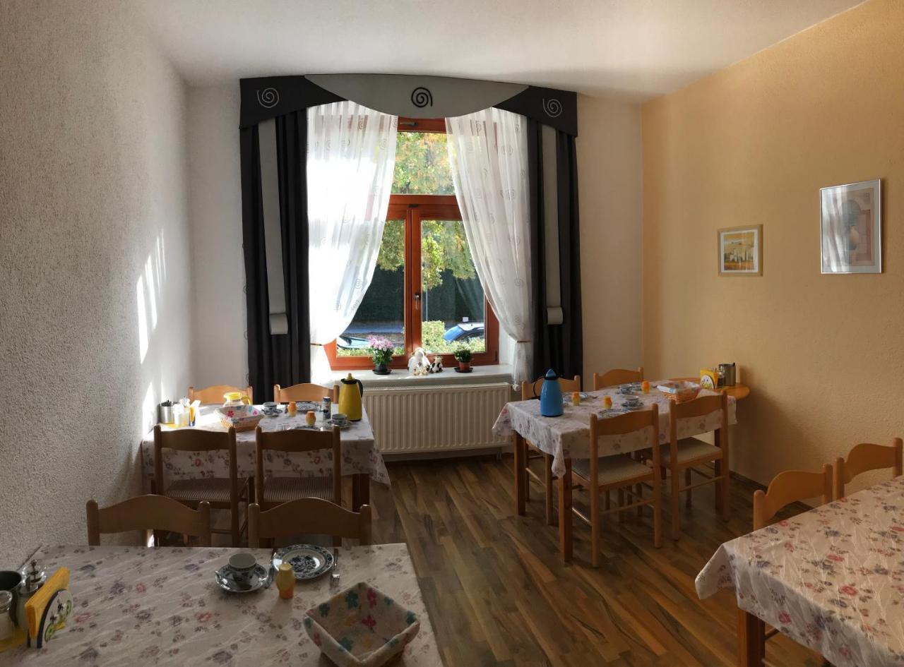 Hotel Pension Holzhausen à Quedlinbourg Extérieur photo