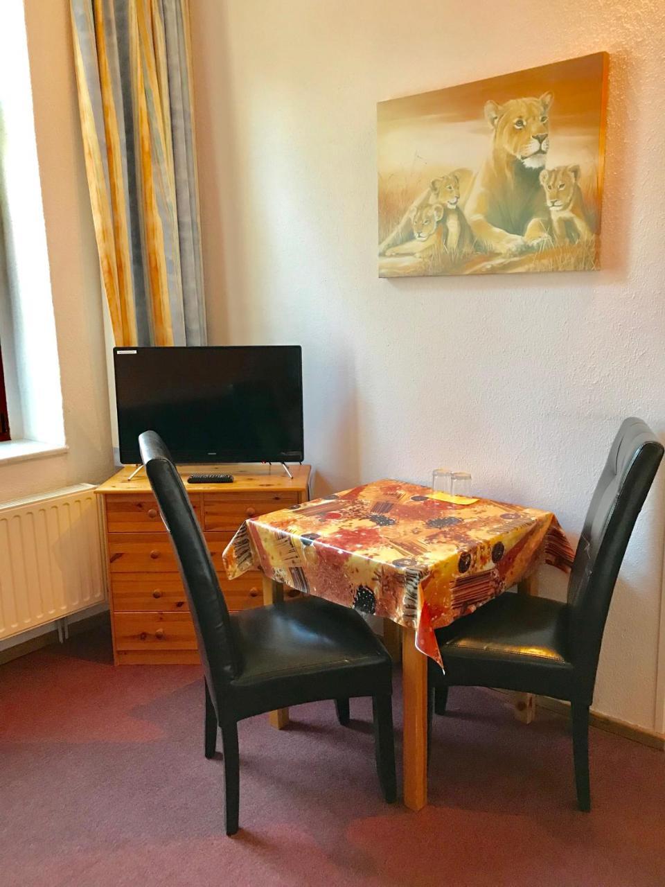 Hotel Pension Holzhausen à Quedlinbourg Extérieur photo